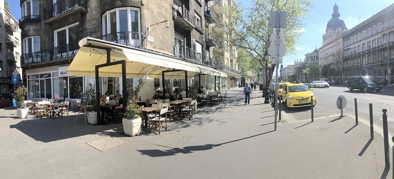 Het Wijnlokaal — restaurant in Bollenstreek