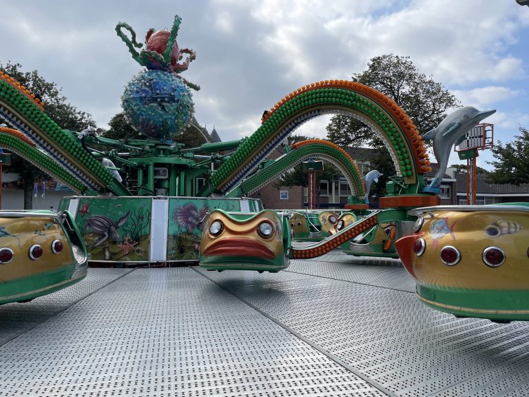 Feestweek en kermis in Noordwijk — festival in Bollenstreek