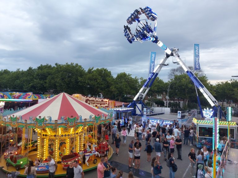 Feestweek en kermis Noordwijkerhout — festival in Bollenstreek