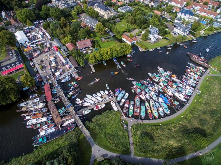 Schippertjesdagen Warmond — markt-eten in Bollenstreek
