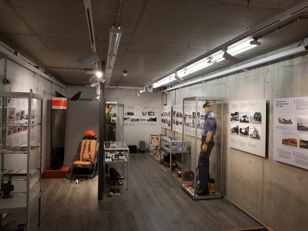 Ontdek de geschiedenis van vliegveld Valkenburg in de Bollenstreek