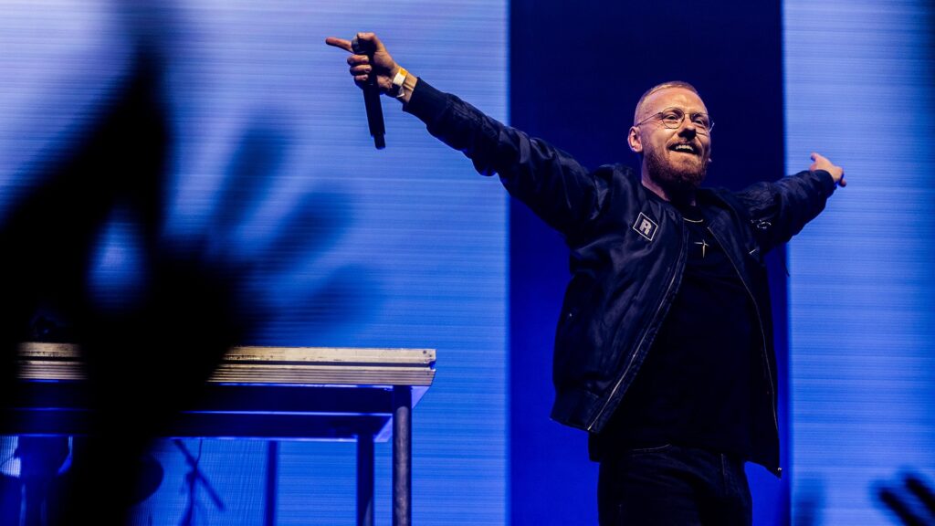 Roberto Rosso afsluiter op Waves of Praise festival (avondprogramma) in de Bollenstreek