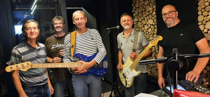Poppodium: Final Straits — muziek in de Bollenstreek