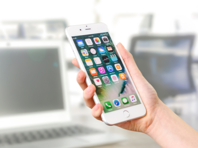 Hoe werkt een mobiele telefoon: Android of iPhone — muziek in de Bollenstreek